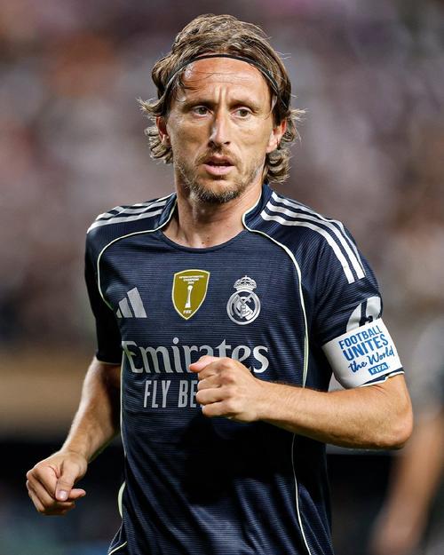 (体育)篮球——NBA常规赛：猛龙不敌掘金